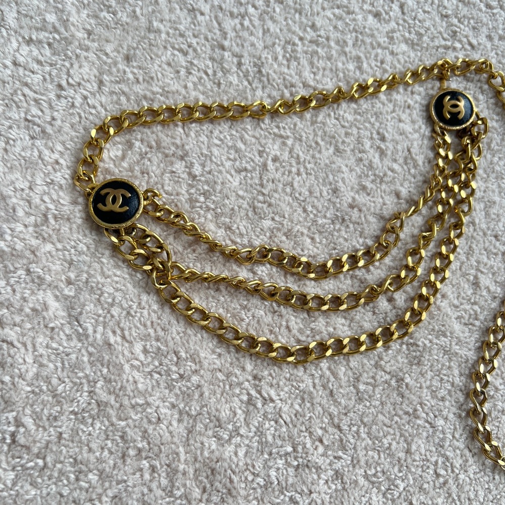 CHANEL authentic fabulous heavy gold plated belt! - Picture 3 of 4